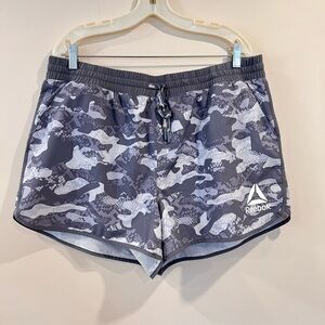 🔥Reebok Gray Camo Athletic Shorts🔥